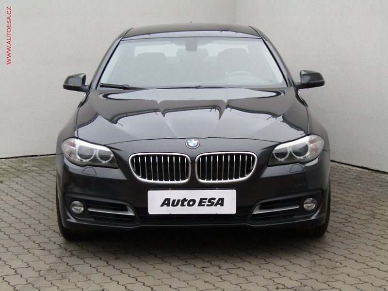 BMW Řada 5 (2013) 2.0d, ČR - fotka 2 z 3