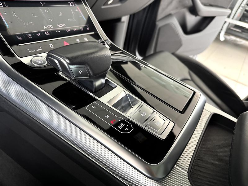 Audi Q8 50TDI Quattro*S-LINE*REZERVACE - fotka 28 z 42