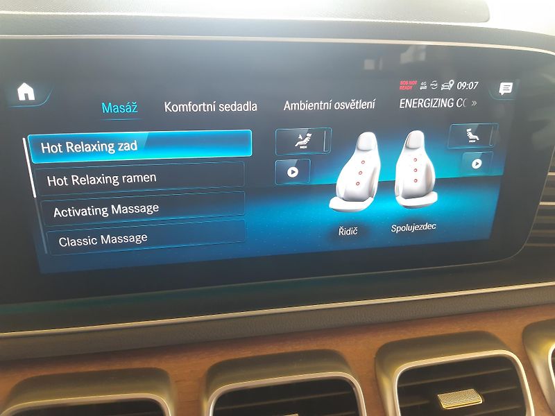 Mercedes-Benz GLE 300d 4MATIC 7míst - fotka 15 z 42
