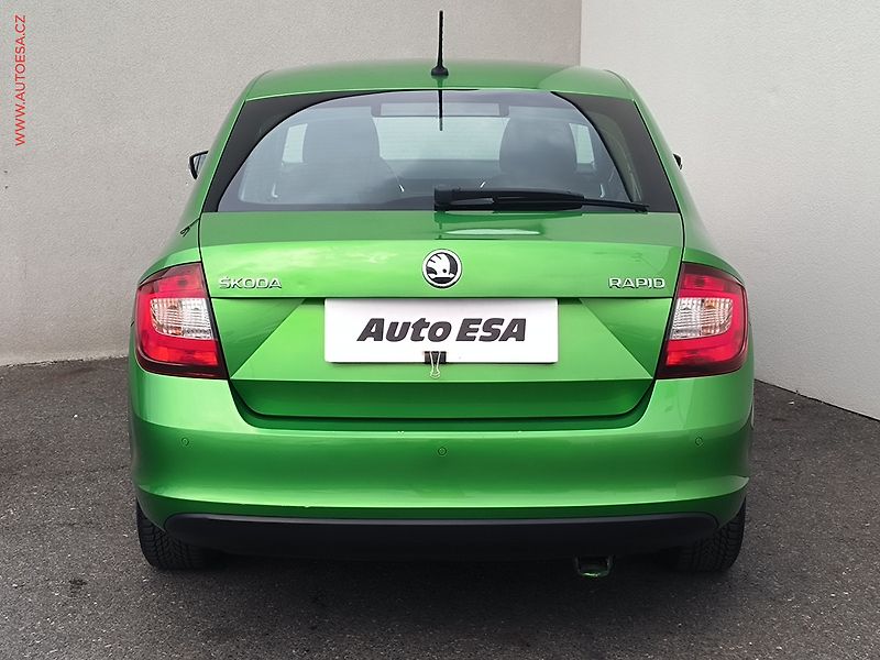 Škoda Rapid (2017) 1.0 TSI, ČR, AC, výhřev sed. - fotka 5 z 18