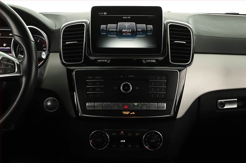 Mercedes-Benz GLE (2016) AMG line 450 4MATIC - fotka 15 z 18