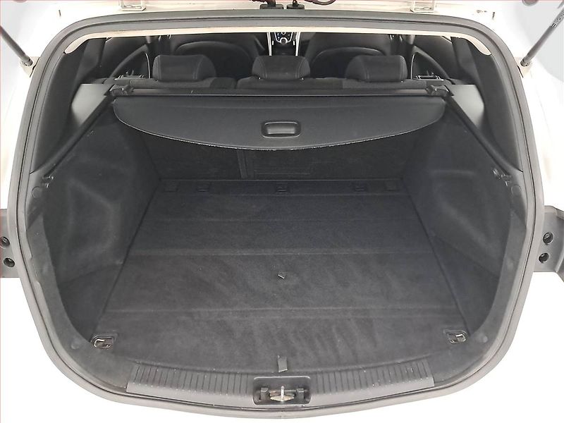 Hyundai i30 (2014) 1.6 MPI, Tempomat - fotka 13 z 16