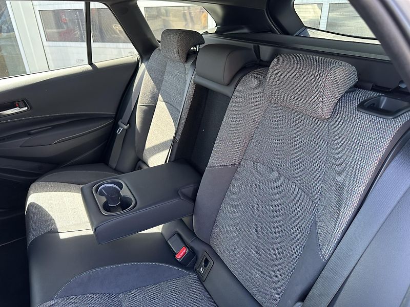 Toyota Corolla (2025) TS 1.8 HEV STYLE MY25 - fotka 16 z 23