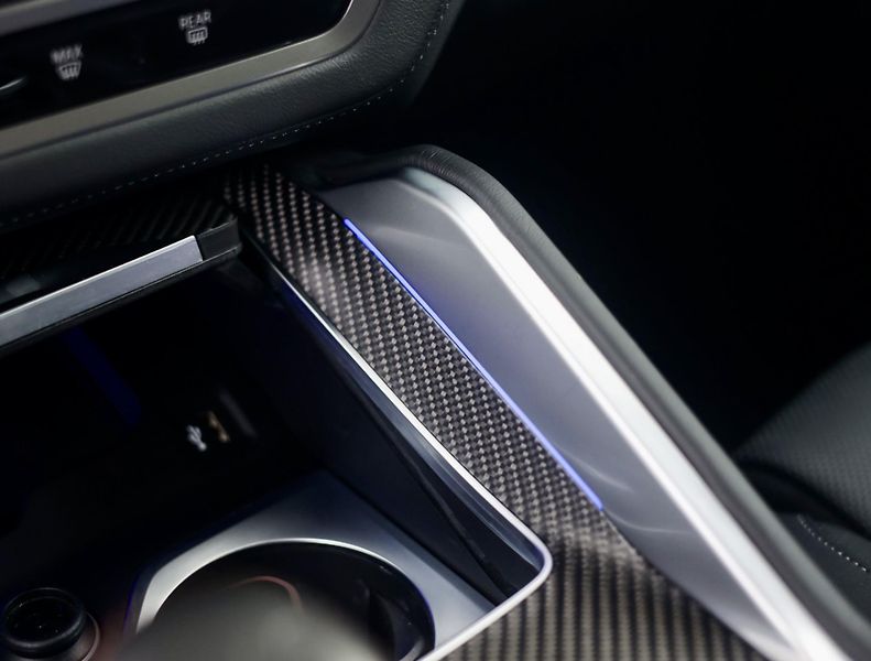 BMW XM (2023) 4.4 V8 ehybrid 480 KW - fotka 50 z 57