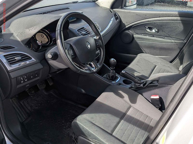 Renault Mégane (2015) 1.5dCi, AC, temp - fotka 9 z 17