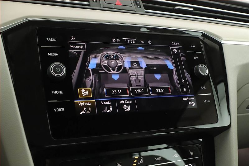 Volkswagen Passat (2022) Elegance 2.0 TDI - fotka 13 z 21