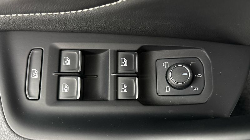 Volkswagen Arteon 2.0 TSI DSG R-Line Shooting Br - fotka 24 z 31