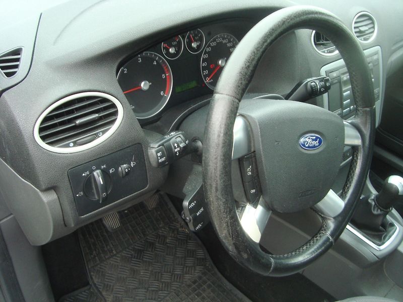 Ford Focus (2003) 1,6TDCI - fotka 13 z 19