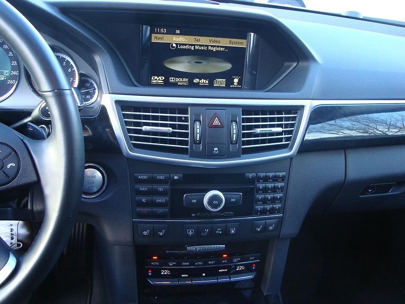 Mercedes-Benz Třídy E (2008) E 500,1.Maj. v ČR,Servisní k. - fotka 32 z 74