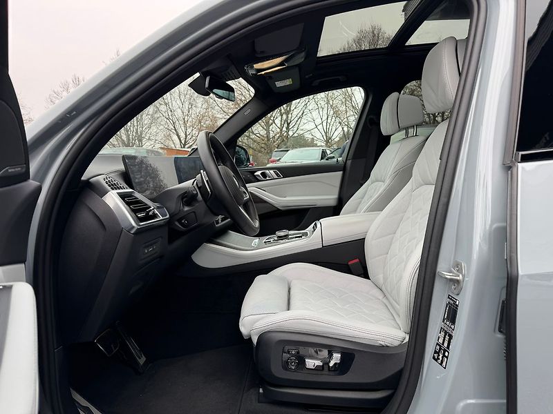 BMW X5 xDrive 50e El.tažné TOP - fotka 11 z 16