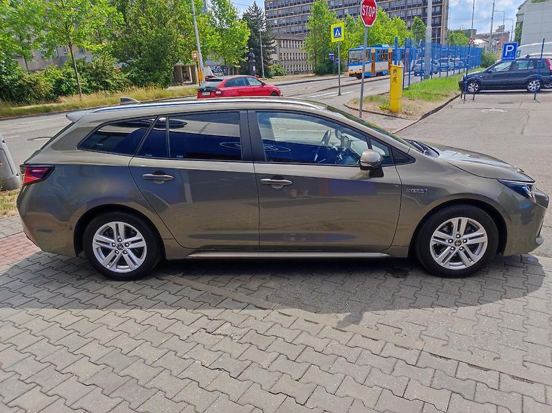 Toyota Corolla (2020) 1.8  HYBRID 1.maj - fotka 3 z 25