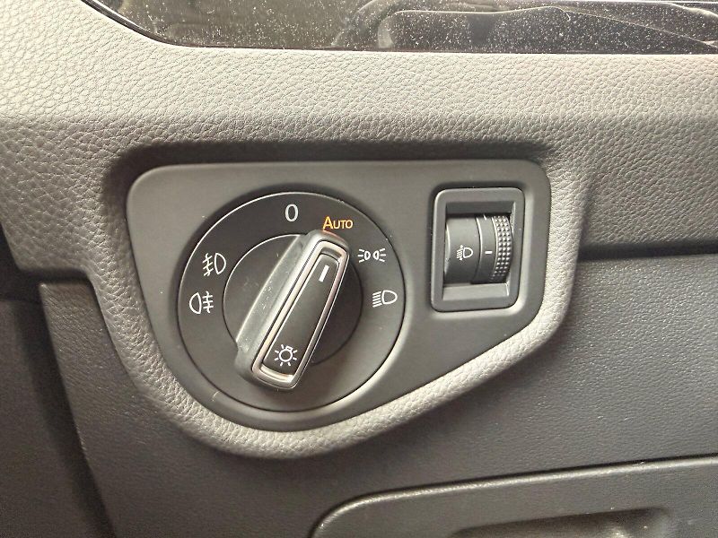Volkswagen Touran (2015) HL 2,0 TDI BMT SCR 6G - fotka 18 z 27