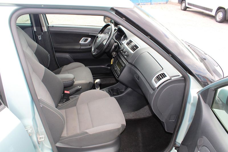 Škoda Fabia (2009) 1,2i SPORT KLIMA EL.OKNA ALU - fotka 13 z 16