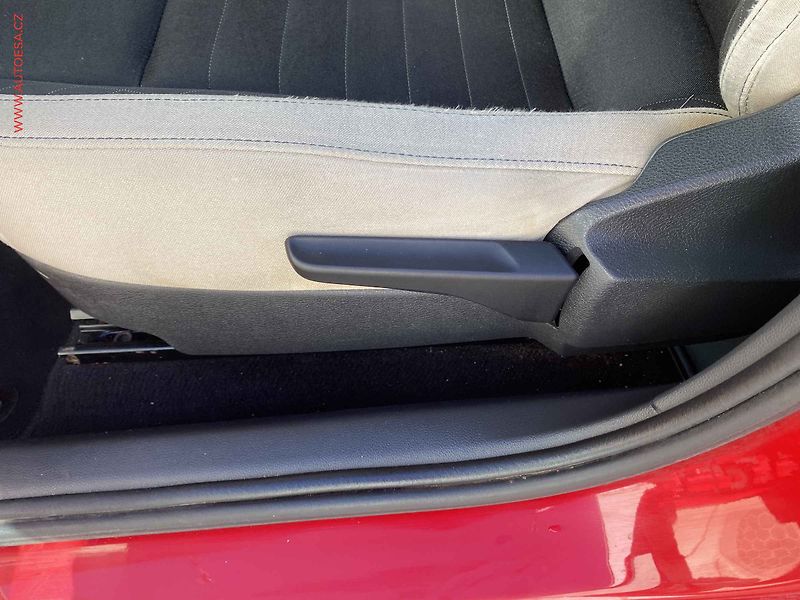 Škoda Rapid (2019) 1.0TSI, ČR, Navi, bixen - fotka 14 z 17