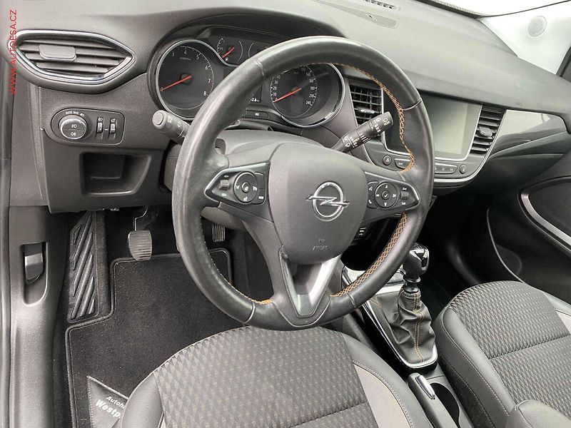 Opel Crossland X (2019) 1.2 T, Innovation, navi, - fotka 12 z 19