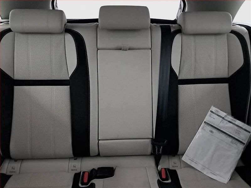 Land Rover Range Rover Velar (2021) D200 - fotka 10 z 25