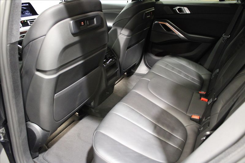 BMW X6 3,0 XDrive M paket, 1.majitel - fotka 14 z 38