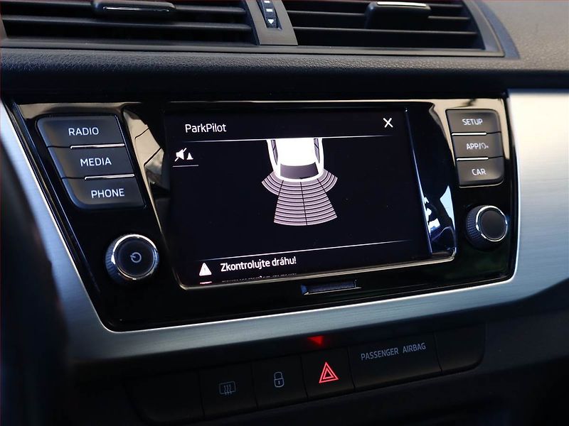 Škoda Fabia (2019) Ambition 1.0 TSI, Tempomat - fotka 13 z 15