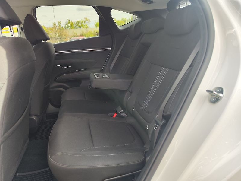 Hyundai Tucson 1.6 T-GDI/110kW Smart Navi DCT - fotka 11 z 33
