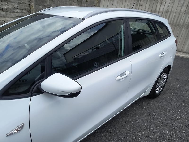 Kia Ceed (2018) 1.6 CRDI 100KW/AC/PDC/LED - fotka 14 z 50