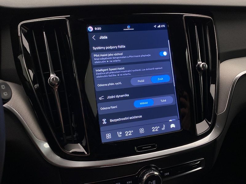 Volvo V60 (2026) B4 AUT DARK PLUS - fotka 43 z 61