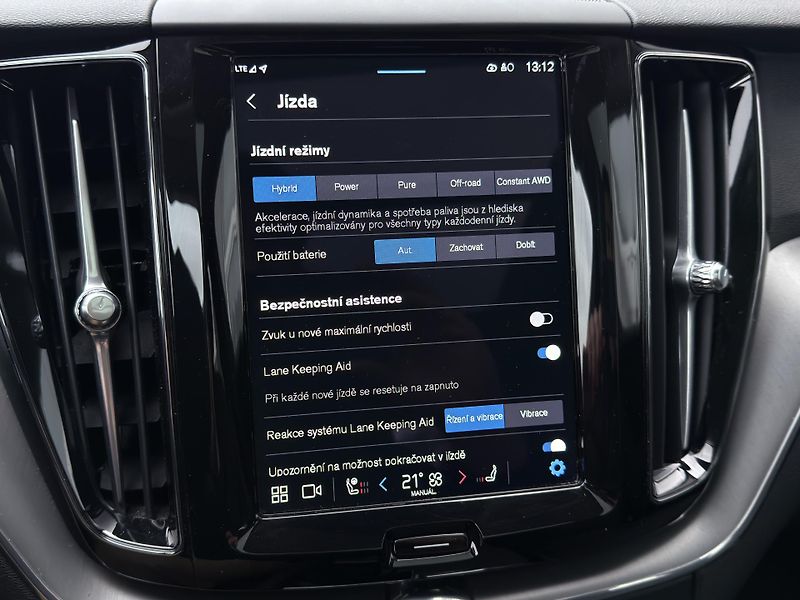 Volvo XC60 T6 AWD RECHARGE // 1.maj. //ČR - fotka 29 z 38