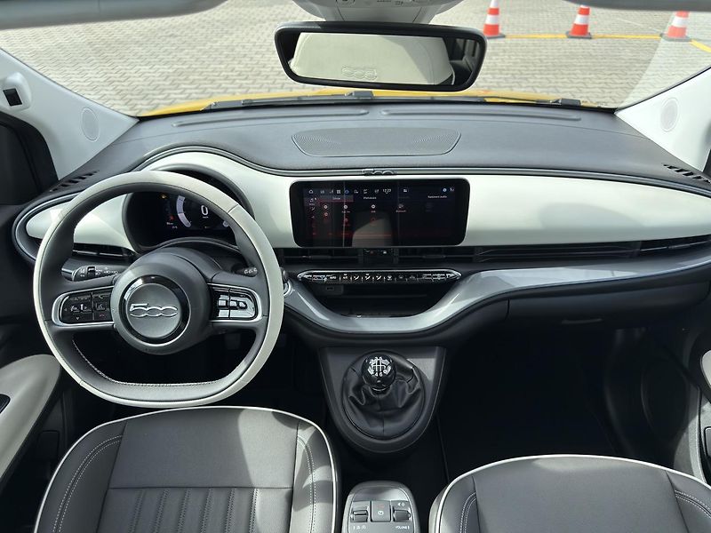 Fiat 500 (2026) Hybrid La Prima Hatchback 1.0  - fotka 23 z 24