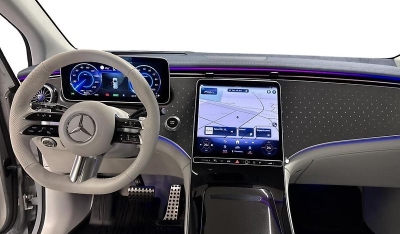 Mercedes-Benz EQE 500 4M AMG 360k. Bílý interiér - fotka 8 z 11