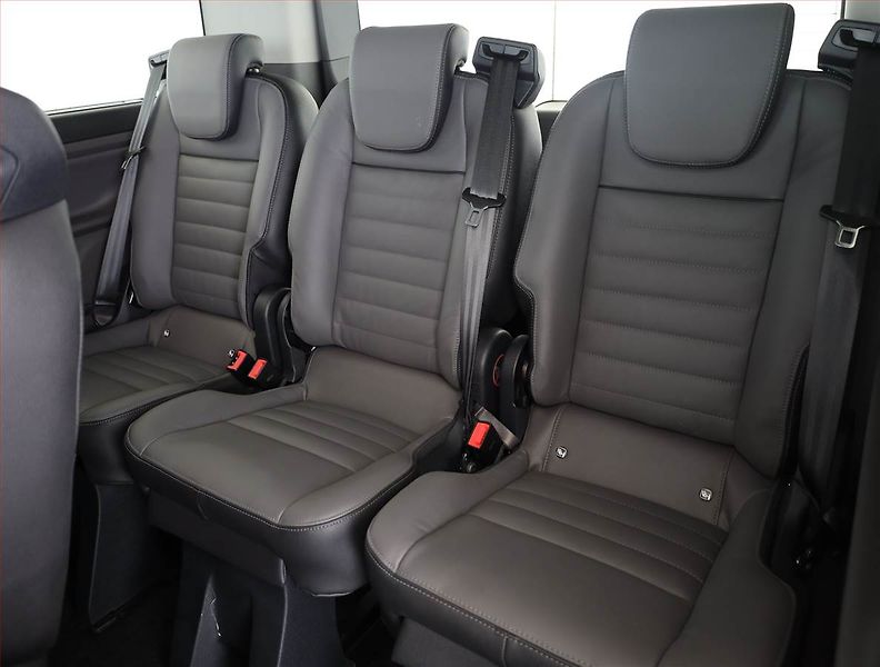 Ford Tourneo Custom (2021) Titanium 2.0 EcoBlue, ČR, DPH - fotka 19 z 21