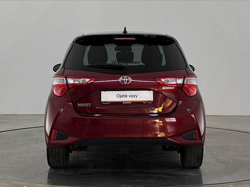 Toyota Yaris Hatchback - fotka 17 z 30
