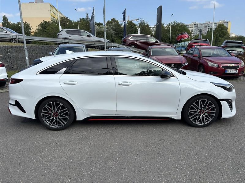Kia ProCeed 1,6 TGDi 150kW GT ZÁRUKA - fotka 6 z 50