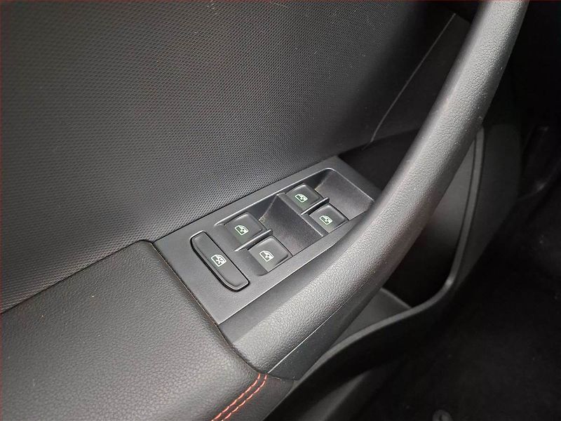 Škoda Rapid (2019) Monte Carlo 1.0 TSI, Automat - fotka 17 z 17