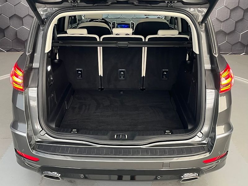 Ford S-MAX 2.5 HEV VIGNALE REZERVACE - fotka 34 z 61