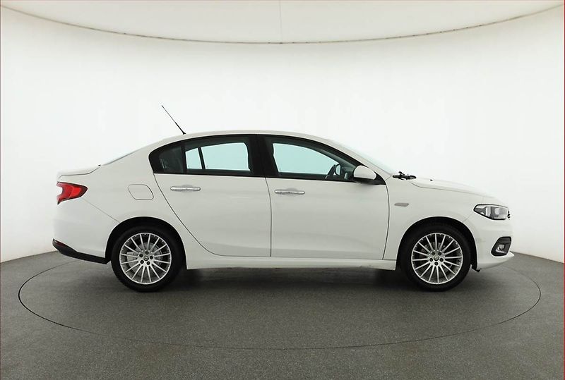 Fiat Tipo (2016) 1.4 16V, Serv.kniha - fotka 6 z 17