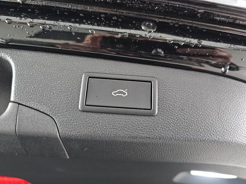 Škoda Superb (2024) combi 2.0TDi142kW 4x4 LAURIN A - fotka 28 z 30