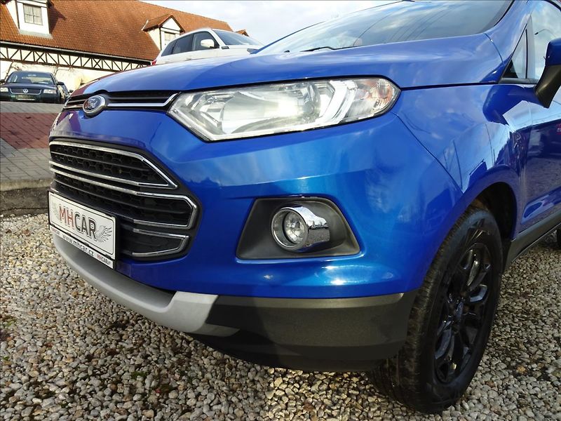 Ford EcoSport 1.0 EcoBoost 92kW - fotka 12 z 51