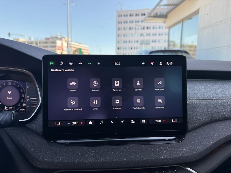 Škoda Octavia Top Selection 1.5 TSI 110kW - fotka 13 z 27