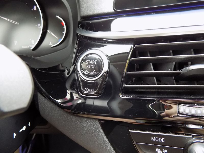 BMW Řada 5 (2019) 530d/Sport-Line/Full-Led/ - fotka 33 z 35