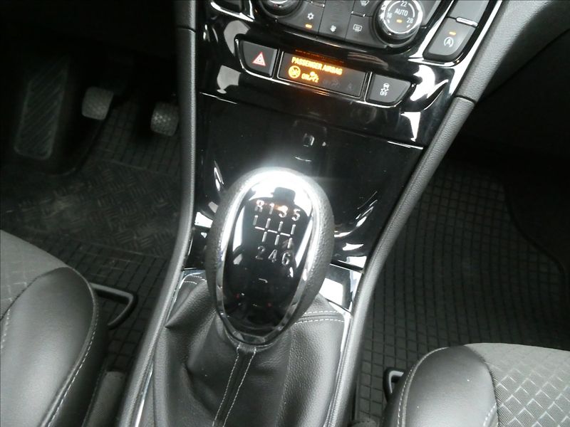 Opel Mokka 1,4 X T ULTIMATE, serviska, ČR - fotka 29 z 43