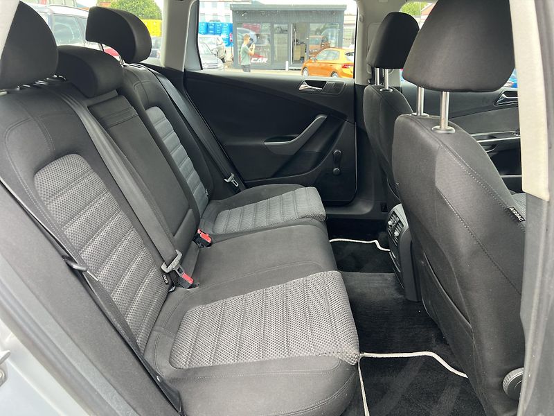 Volkswagen Passat Variant 2.0TDi 125kw DSG ALU - fotka 28 z 41