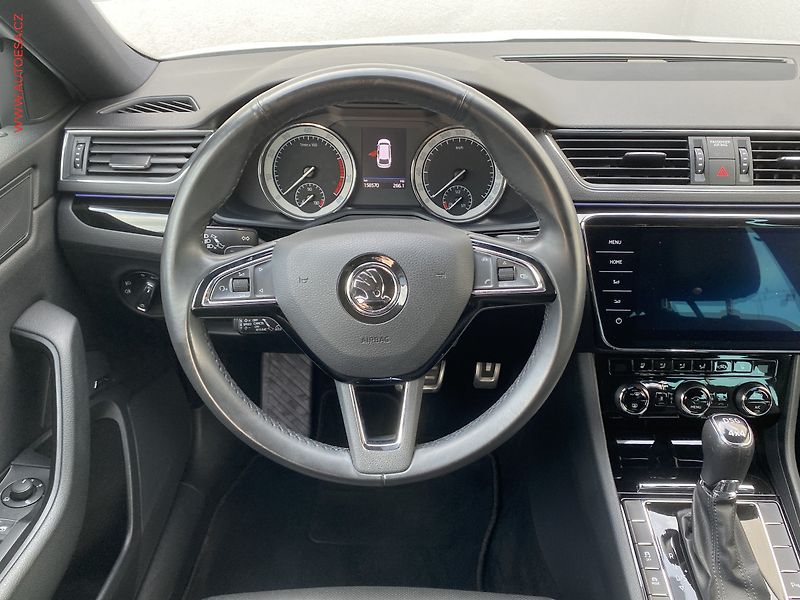 Škoda Superb (2018) 2.0 TSI 4x4, L&K, DSG, TZ - fotka 11 z 19
