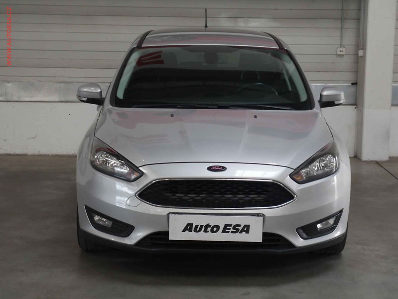 Ford Focus (2018) 1.5 TDCI, Klima - fotka 2 z 17