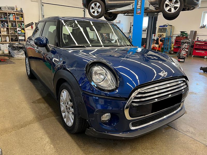 Mini Cooper 1.5T 100kW - fotka 1 z 15