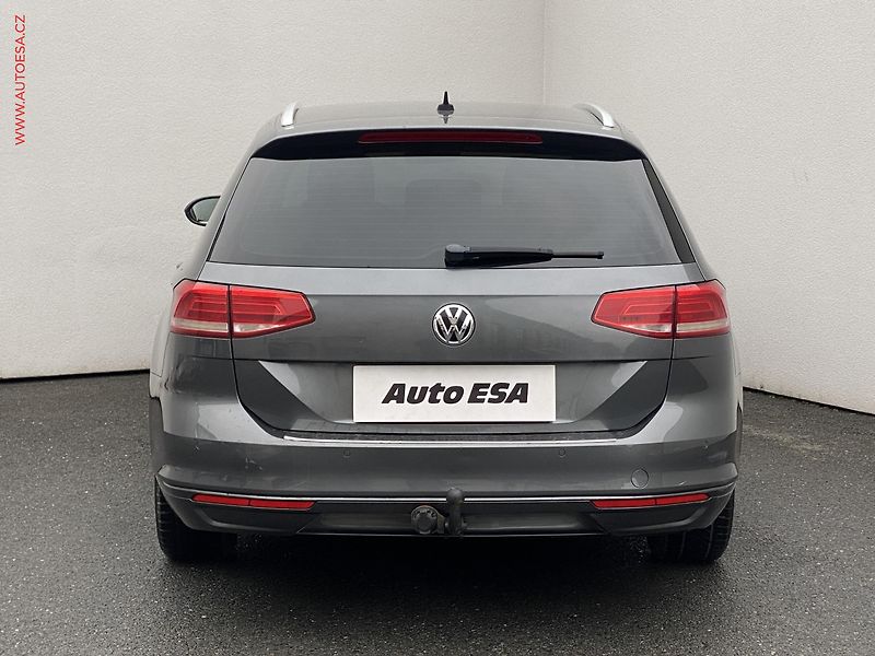 Volkswagen Passat (2015) 1.6TDi, DSG, LED - fotka 5 z 19
