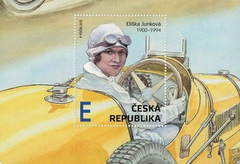 Legendární závodnice Eliška Junková na poštovní známce. Aršík, který vydává Česká pošta, vyjde 26. listopadu.
