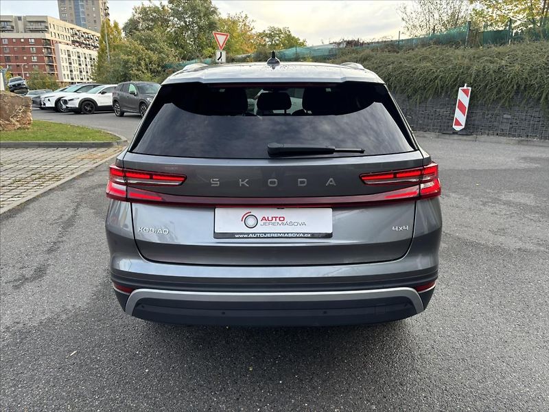 Škoda Kodiaq 2,0 D AT 4x4 Exclusive TAŽNÉ - fotka 4 z 48