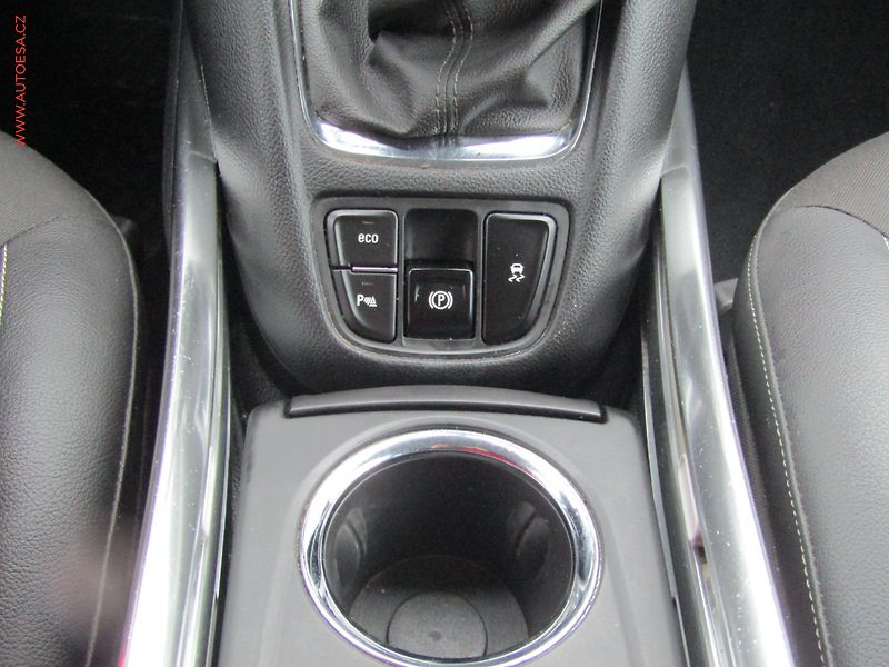 Opel Zafira (2017) 1.6CDTi, Navi, AC - fotka 17 z 19