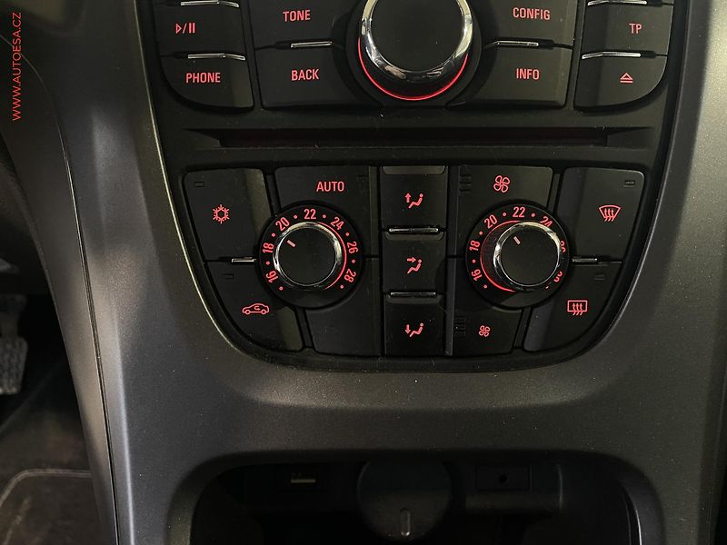 Opel Astra (2016) 1.6 CDTi, ČR, STK3/28 - fotka 13 z 15