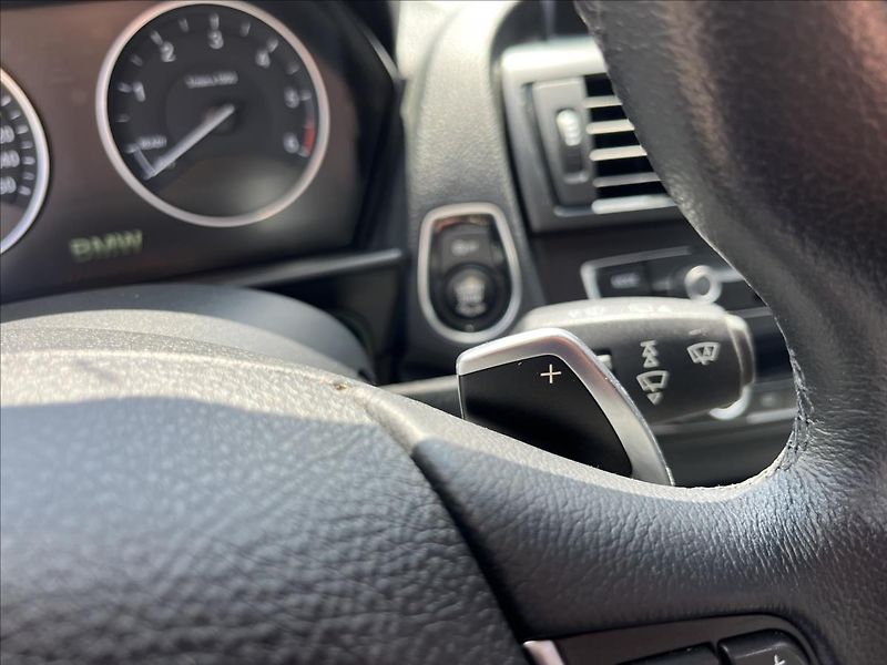 BMW Řada 1 2,0 120d AUTOMAT HARMAN NAVI - fotka 25 z 44