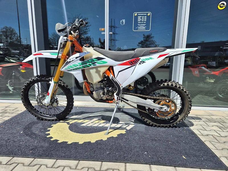 KTM (2021) 450 EXC-F SIX DAYS - fotka 7 z 22